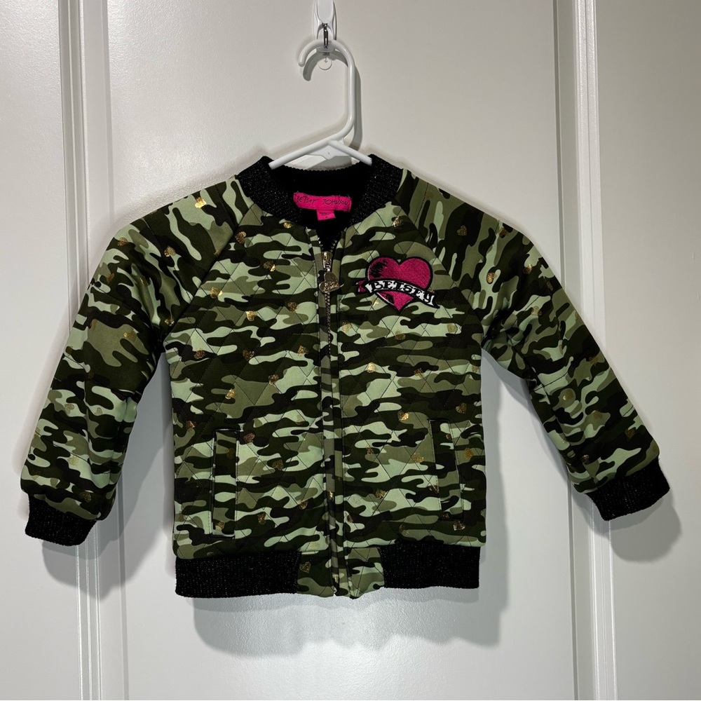 Betsey Johnson Girl’s Camo Heart Bomber Puffer Jacket Size 4